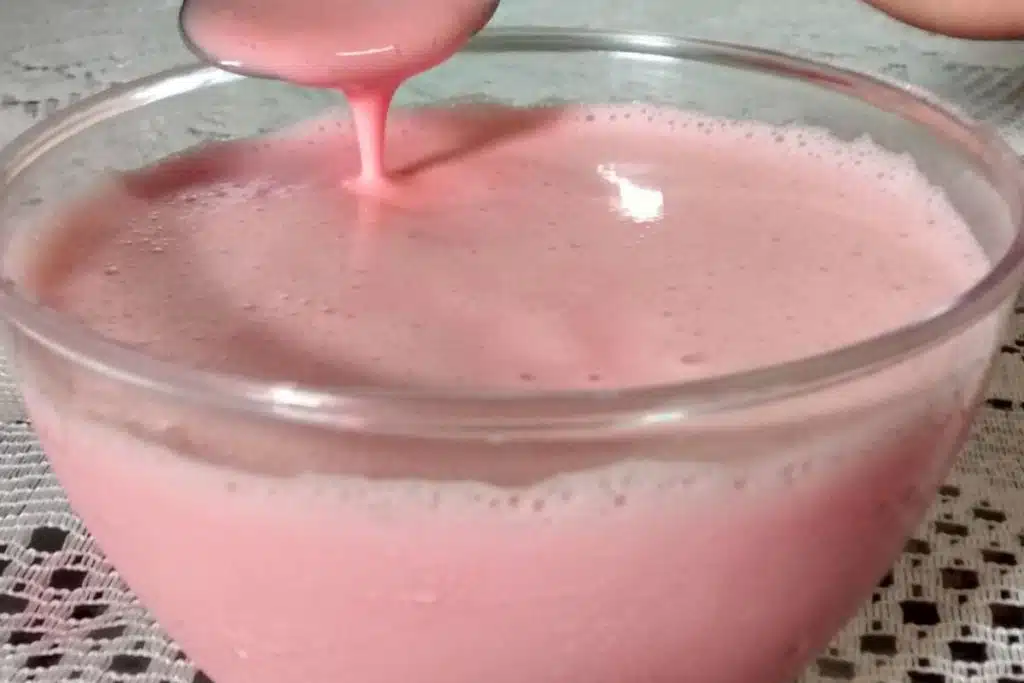 Iogurte de morango caseiro