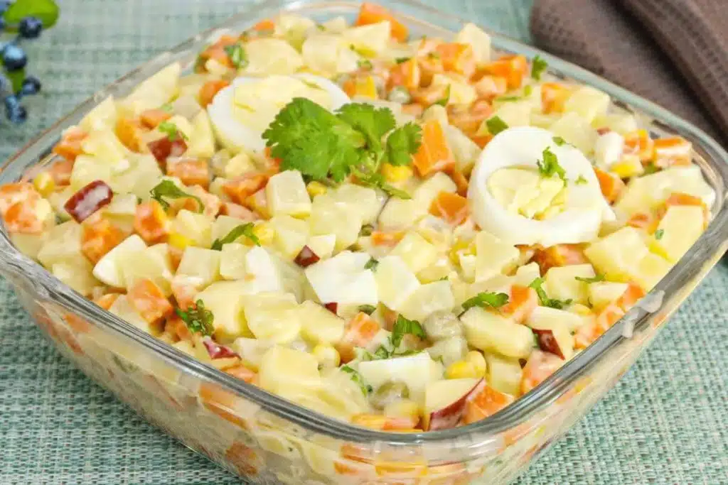 Salada de maionese para acompanhar qualquer refeição da sua semana